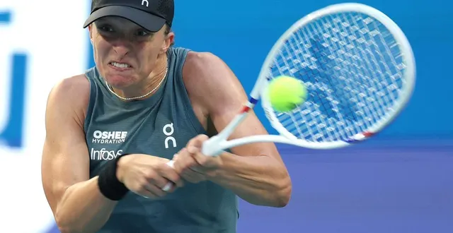 photo  iga swiatek a été éjectée du tournoi de miami battue d’entrée par magda linette.  &copy;  getty images via afp 