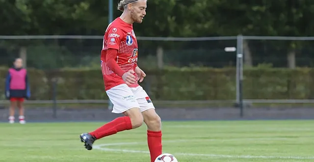 photo  mathis lecerf-gosselin retrouve la pelouse du hazé avec grand plaisir.  &copy;  ouest-france 