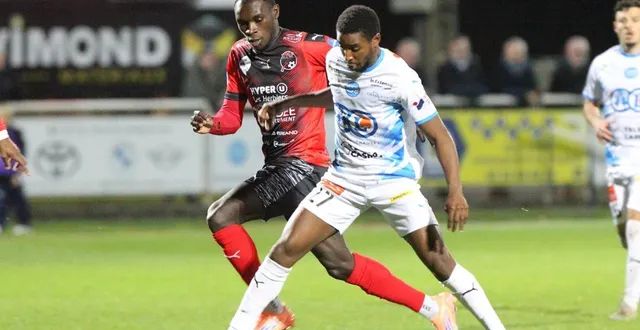 photo  makan sidibé et les granvillais vivent une saison pénible.  &copy;  jean-louis rault 