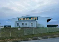 photo  une manifestation d’ampleur est annoncée devant le site vendéen des transports ziegler, aux herbiers, mardi 24 mars 2026. 