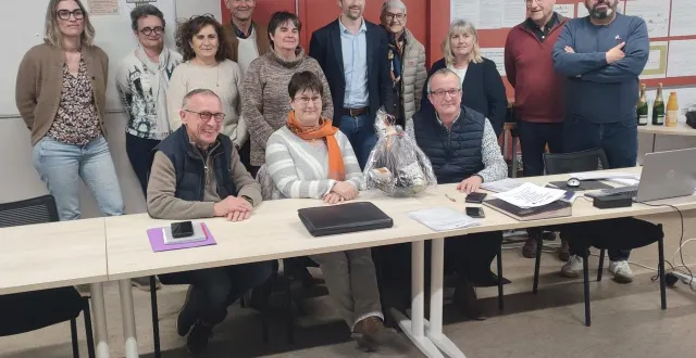 photo  les élus du syndicat intercommunal du candéen réunis pour la dernière réunion. étaient excusés audrey taillandier, fabien aubry, nicolas bouildé et daniel penven.  &copy;  ouest-france 