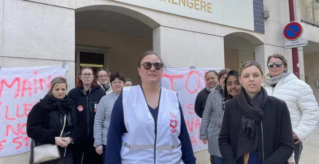photo  une quinzaine de salariées de l’ehpad manceau ont une nouvelle fois débrayé ce vendredi midi.  &copy;  le maine libre 