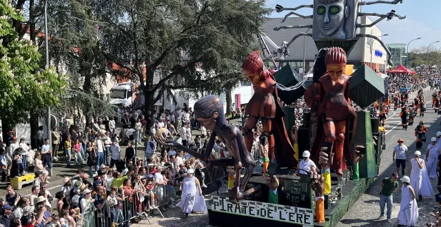 photo  comme lors de chaque édition, deux défilés sont programmés pour le carnaval de cholet. photo d’illustration.  &copy;  ouest-france 