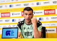 photo  le gardien de but anthony lopes sera encore capitaine avec le nouvel entraîneur vahid halilhodzic. 