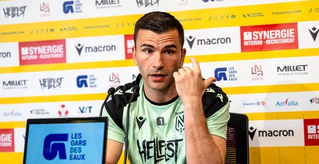 photo  le gardien de but anthony lopes sera encore capitaine avec le nouvel entraîneur vahid halilhodzic.  &copy;  oscar bouchereau 