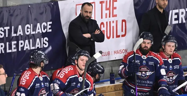 photo  l'entraîneur jonathan paredes veut voir ses joueurs conclure les quarts de finale des playoffs.  &copy;  sebastien aubinaud 