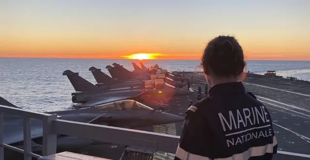 photo  sociologue militaire, la bressuiraise julie verger a embarqué à cinq reprises à bord du charles-de-gaulle.  &copy;  photo julie verger 