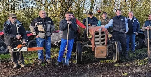 photo  les membres de l’association de la biz biz ont préparé les sentiers pour la randonnée du 29 mars.  &copy;  co 