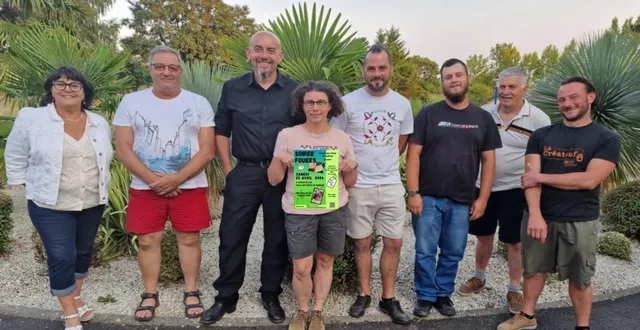 photo  le comité des fêtes de pamplie, présidé par muriel limoges(à gauche), propose sa première animation de l’année avec une soirée fouées.  &copy;  co 