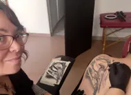 photo  julie et sa première cliente. 