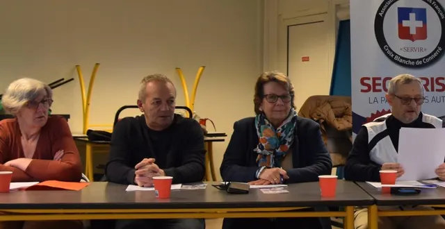 photo  l’équipe de la croix blanche de connerré prête pour la nouvelle saison.  &copy;  le maine libre 