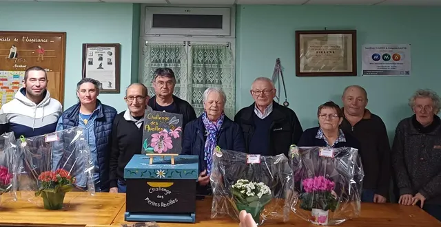 photo  samedi 7 et dimanche 8 mars, steven mésange et dominique gautraie ont organisé la troisième édition du challenge des abeilles à la société l’espérance du vieil-baugé. 32 équipes y ont participé, toutes ont été récompensées d’un pot de miel. la victoire est revenue à séverine mauboussin et gérard fisson, qui se sont imposés 5 à 2 face à marcelle duchêne et michel péan. un repas a suivi et a réuni 60 convives. le panier garni a été remporté par dominique leclerc.  &copy;  document remis 