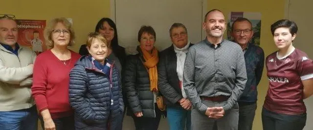 photo  les membres du bureau du comité d’échanges et de jumelage. le président william malot devant à droite.  &copy;  co 
