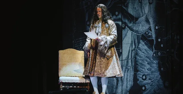 photo  le manceau emmanuel moire, star du roi soleil, s’épanouit dans son rôle de louis xiv qui l’a propulsé sur le devant de la scène il y a vingt ans.  &copy;  flora métayer 