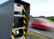 photo  le radar fixe installé sur la route d34 entre bruz et chartes de bretagne au sud de rennes (ille-et-vilaine). photo d’illustration. 