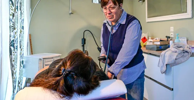 photo  infirmière salariée de l’association nationale asalée depuis dix ans, elle exerce au sein du cabinet médical desaix au mans.  &copy;  photo le maine libre - yvon loué 