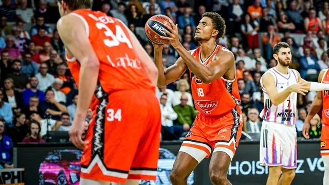 photo info  de retour dans le secteur intérieur après avoir été soigné d’une pubalgie, jonathan jeanne va apporter un peu de fraîcheur pour cette fin de saison. 