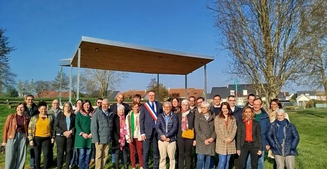 photo  le nouveau conseil municipal de changé composé de 29 élus (absent sur la photo : antoine courant).  &copy;  le maine libre 