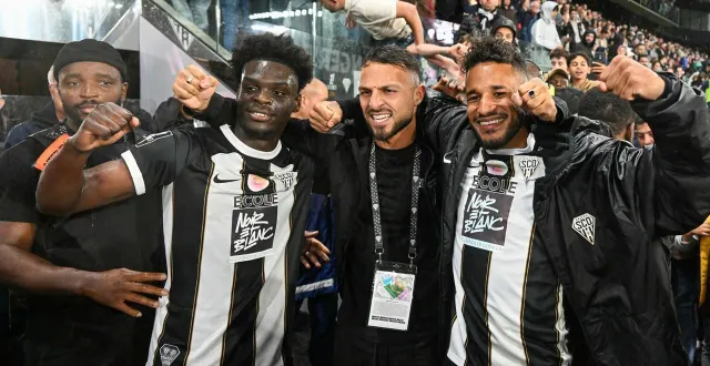 photo  lanroy machine (à gauche), ici aux côtés de belkebla et allevinah en fin de saison dernière.  &copy;  laurent combet 