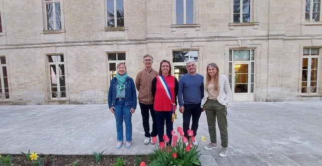 photo  lucy moreau, entourée de ses adjoints, de gauche à droite : virginie moretti, didier david, thierry boissinot et raphaële gontier.  &copy;  co 