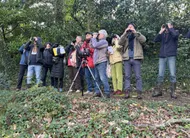 photo  un groupe d’une bonne dizaine d’amateurs de l’observation des oiseaux s’est donné rendez-vous, ce samedi 21 mars 2026, dans le parc du château de carneville (manche) labellisé refuge du gonm. 