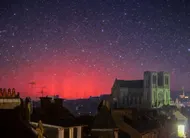 photo  le photographe amateur alexis barreaud a capturé de magnifiques aurores boréales dans la nuit de vendredi 20 au samedi 21 mars 2026 à flers (orne). 