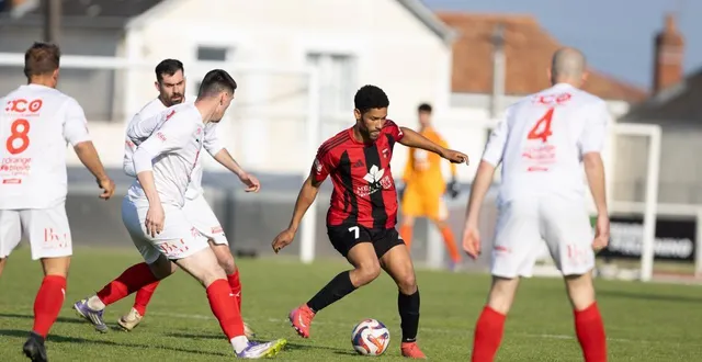 photo  en marquant un but in extremis, djibril keita arrache le nul pour les parthenaisiens.  &copy;  co - clémence chauvin 