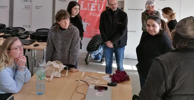 photo  l’association la bêta-pi a reçu la fondation orange.  &copy;  co 