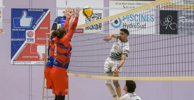 photo  l’ugs asca le mans (en rouge et bleu) avait battu fleury-les-aubrais, le 15 février 2026.  &copy;  le maine libre 