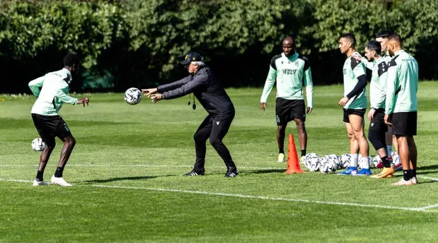 photo sport  vahid halilhodzic le dit : « ce groupe existemais il a besoin d’être réveillé. » 