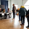 photo  second tour des élections municipales, dimanche 22 mars 2026, au bureau de vote de l’école françois-rabelais, au mans (sarthe). 