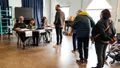 photo  second tour des élections municipales, dimanche 22 mars 2026, au bureau de vote de l’école françois-rabelais, au mans (sarthe). 
