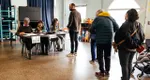 photo  Second tour des élections municipales, dimanche 22 mars 2026, au bureau de vote de l’école François-Rabelais, au Mans (Sarthe). 