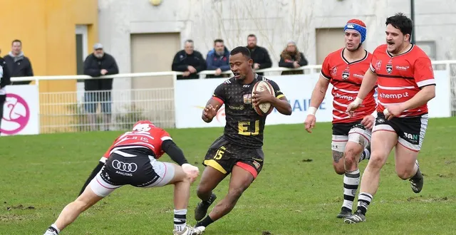 photo  le rcm (en rouge), ici contre angers le 1er mars, se déplace pour la dernière fois de la saison régulière à orléans, ce dimanche 22 mars.  &copy;  le maine libre 