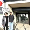 photo  angers, salle auguste-chupin, le 22 mars 2026. déborah et sa fille rachel, 18 ans, sont venues accomplir ensemble leur devoir de citoyennes. 