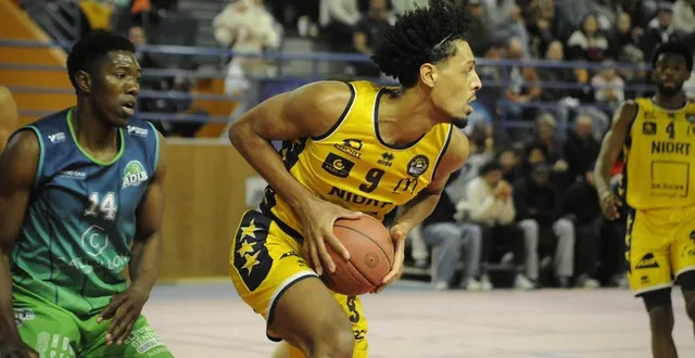 photo  à rezé, samedi 21 mars 2026, samuel alouekey a inscrit 22 points.  &copy;  co - christophe bernard 