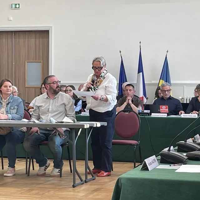 Brigitte Choquet, doyenne de l’assemblée, a mené le début du conseil municipal. Ouest-France photo brigitte choquet, doyenne de l’assemblée, a mené le début du conseil municipal. © ouest-france