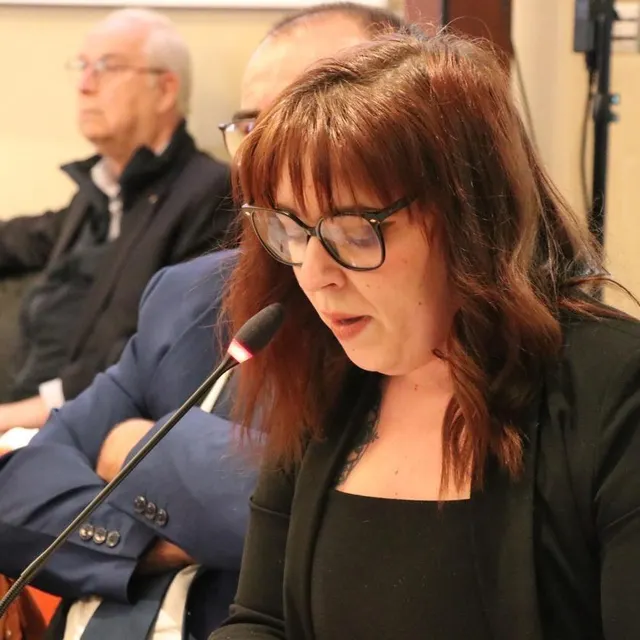 Cindy K’Bidi, numéro 2 de la liste de Raphaël de La Salmonière (Ensemble, réveillons Segré-en-Anjou Bleu) a fait deux prises de parole appuyées lors des élections des maires délégués. Ouest-France photo cindy k’bidi, numéro 2 de la liste de raphaël de la salmonière (ensemble, réveillons segré-en-anjou bleu) a fait deux prises de parole appuyées lors des élections des maires délégués. © ouest-france