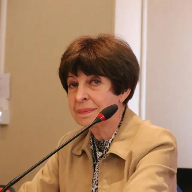 Mariette Lorenzi, qui présidait l’installation du conseil municipal, était candidate à la mairie déléguée de Nyoiseau. Elle a recueilli onze voix, contre 52 à Denis Bélier. Ouest-France photo mariette lorenzi, qui présidait l’installation du conseil municipal, était candidate à la mairie déléguée de nyoiseau. elle a recueilli onze voix, contre 52 à denis bélier. © ouest-france