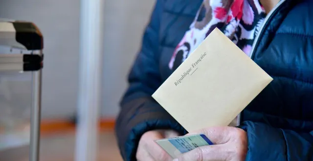 photo  les électeurs de melle se sont mobilisés pour ce deuxième tour des élections municipales.  &copy;  co - marie delage 