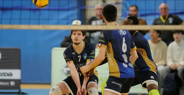 photo  en difficulté en réception, loric jayat et les pexinois n’ont jamais réussi à inquiéter les toulousains.  &copy;  co - christophe bernard 