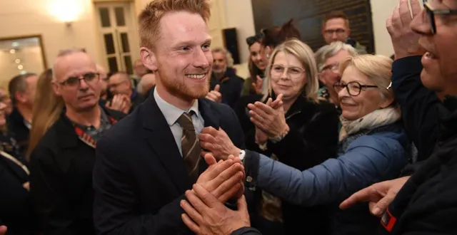 photo  romain lemoigne remporte la mairie de la flèche (sarthe) ce dimanche 22 mars 2026.  &copy;  mathieu pattier / ouest-france 
