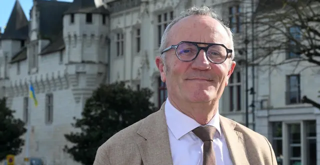 photo  jackie goulet, maire sortant de saumur, a été réélu au second tour ce dimanche 22 mars.  &copy;  co - laurent combet 