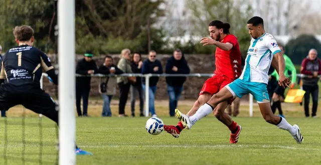 photo  daoud au duel avec hedouin.  &copy;  oscar bouchereau 