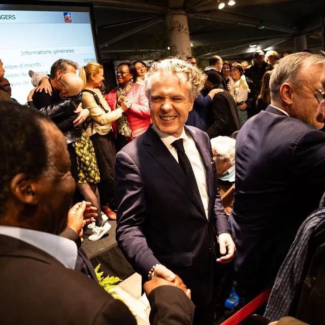 photo christophe béchu.  ©  co - régine lemarchand