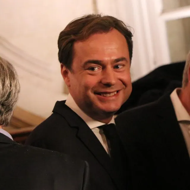 photo aristide olivier, tout sourire le soir du premier tour des élections municipales 2026 à caen (calvados), jubilait aussi dimanche 22 mars, à l’hôtel de ville, avec un score de 59,37 % glané au second tour.  ©  ouest-france