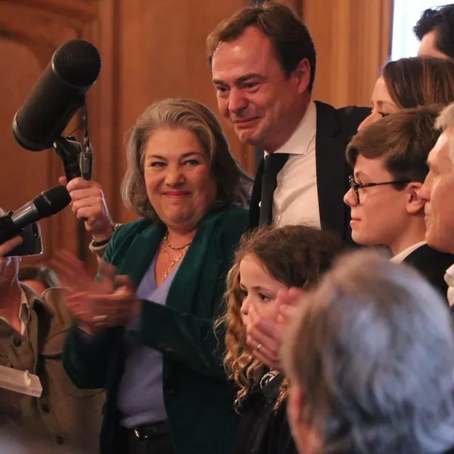 photo il y avait beaucoup d’émotion pour aristide olivier, maire de caen (calvados), dont la liste est arrivée en tête du premier comme du second des élections municipales, dimanche 22 mars 2026.  ©  ouest-france