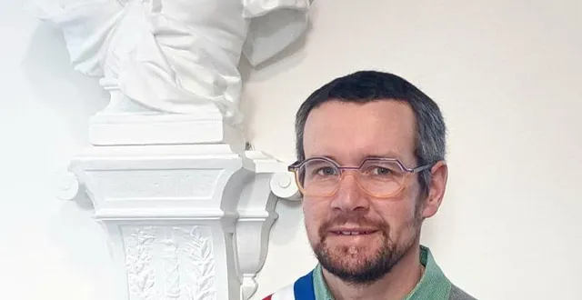 photo  vendredi soir, fabien fauquet a été élu maire de rai.  &copy;  ouest-france 