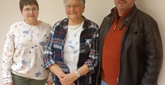 photo  marie-madeleine yvard (2e adjointe), stelliane bettefort (maire) et françois bellouis (1er adjoint)  &copy;  ouest-france 