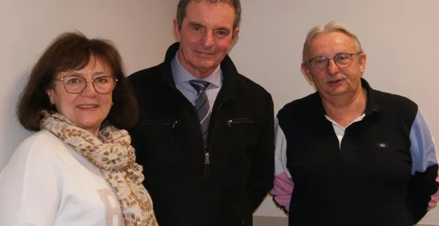 photo  de gauche à droite, françoise boudry, 2e adjointe, guy martel, maire, et xavier collet, premier adjoint.  &copy;  ouest-france 